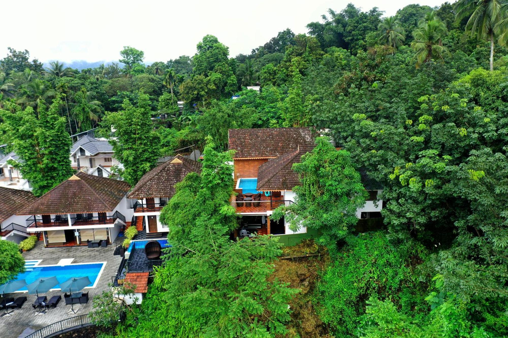 Athirapally Green Trees Athirappilly Bagian luar foto